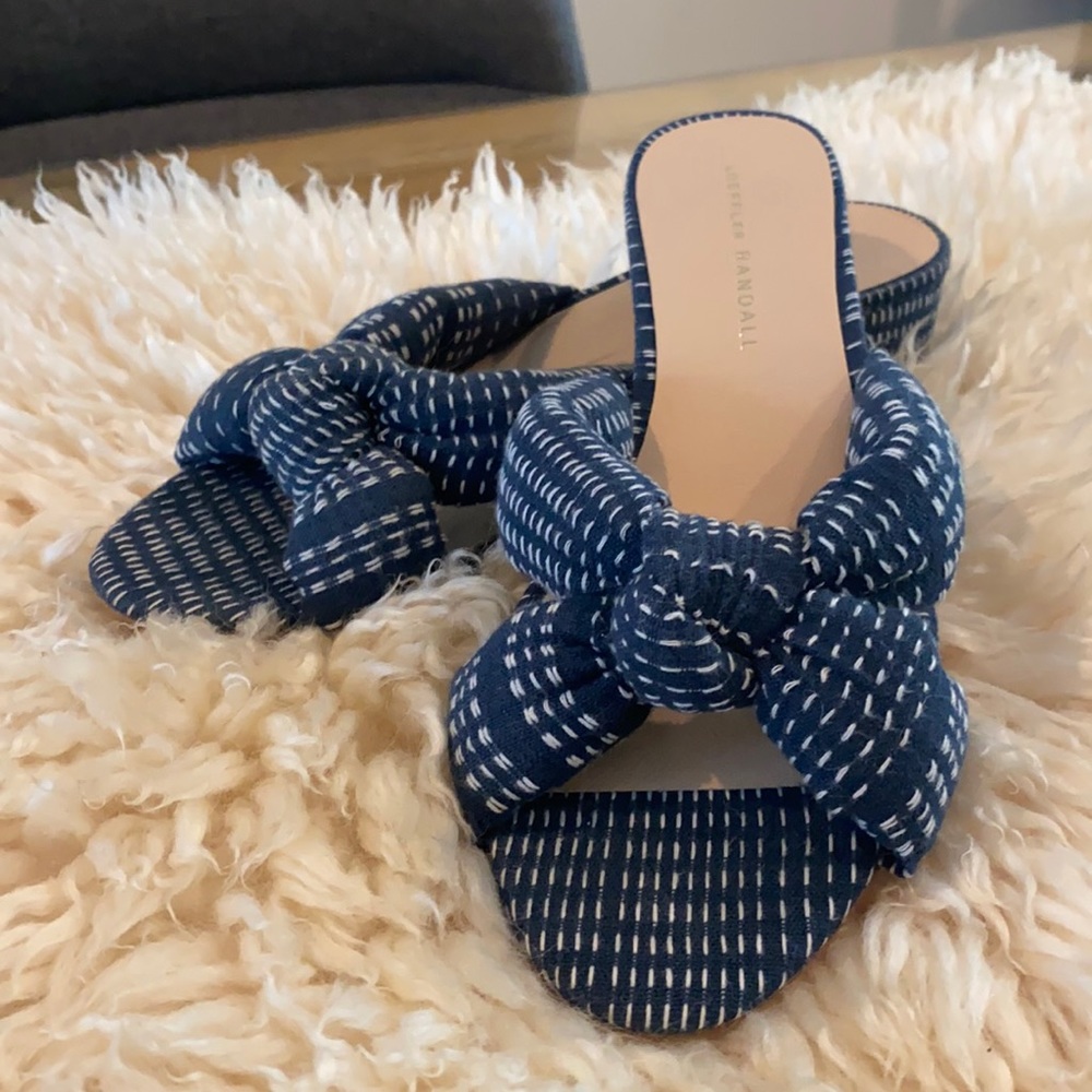 Navy fabric slice